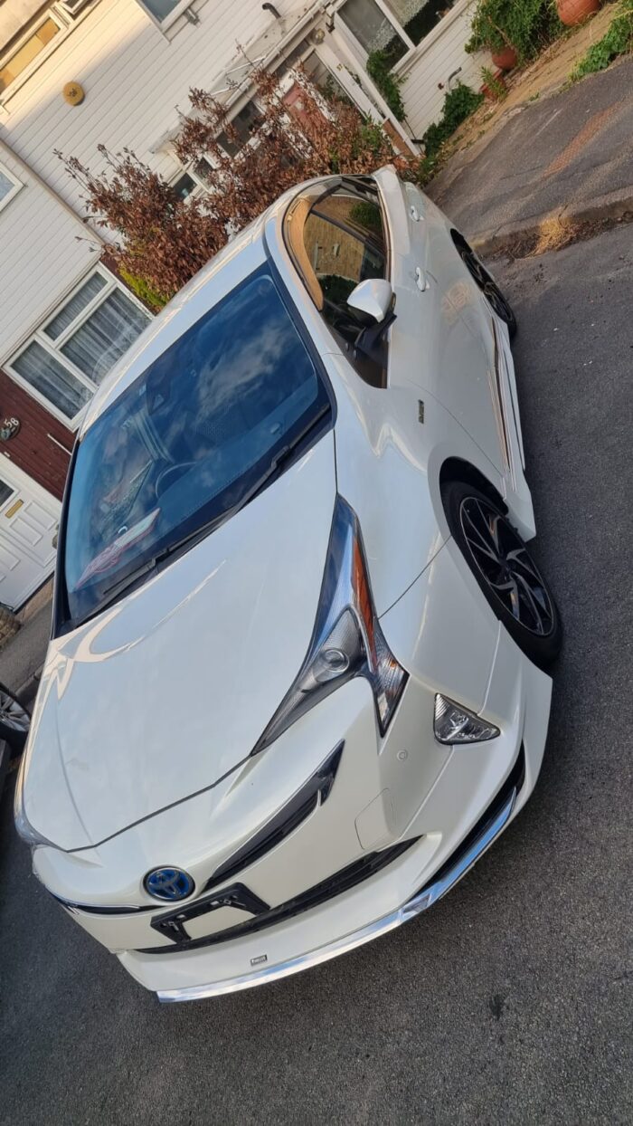 Toyota Prius White - Image 13